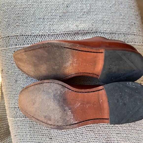 gently loved allen edmond derby shoes perforated size 8 men